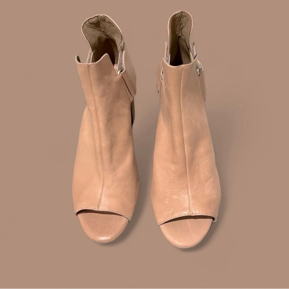 Aerosoles High Fashion Ankle Booties - size 8.5‎